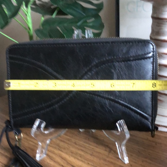 RARE ‘Save the Girls’ Convertible Touch Screen Wristlet/Crossbody/Wallet - Picture 13 of 14